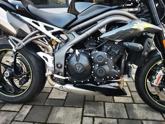 Triumph Speed Triple 1050 RS - 4