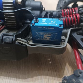 Traxxas E- Revo 1:16 - 4