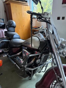 Suzuki Intruder 1500, rv. 2001 - 4