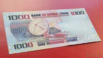 Bankovka SIERRA LEONE 1000 Leones rok 2010 stav UNC - 4