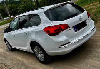 Opel Astra J Sports Tourer 1.6 CDTI 81kW - 4