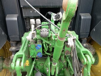 John Deere 6120M traktor s čelním nakladačem - 4