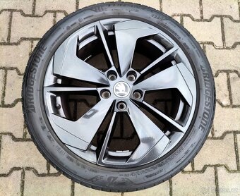 Disky originální Škoda Octavia IV RS 5x112 R18 Comet - 4