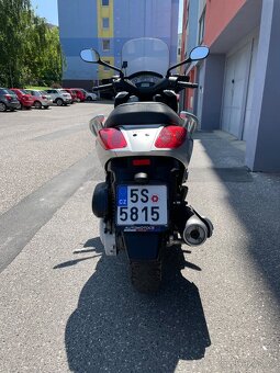 Yamaha Xmax 250 - 4