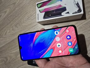 Samsung Galaxy A40 - 4