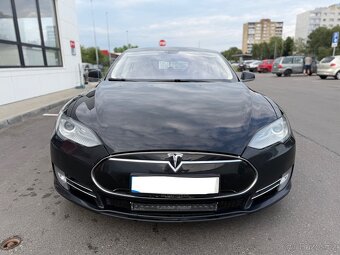 Tesla model S 85 free supercharger po repasu baterii - 4