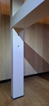 Rostoucí  dětský  stůl, jako nový - 4