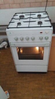 Prodám kombinovaný sporák plně funkční - 4