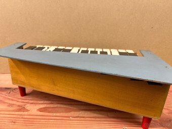 Starý dětský xylofon KS - 4