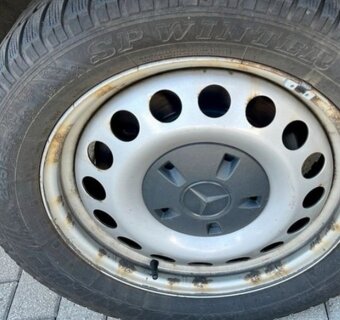 Poklička/krytka kol mercedes - 4