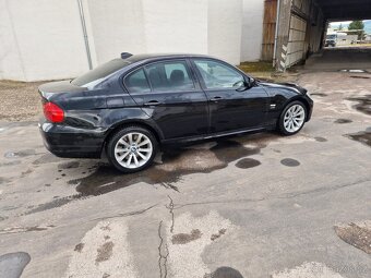 BMW E90 Lci facelift, 330D X-drive - 4
