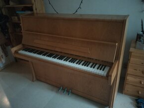 Prodám piano PETROF - 4