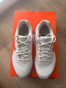 Nike Revolution 6 white - 4