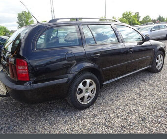 Škoda Octavia 1.6 85kW Elegance Kombi – klima, tažné, výbava - 4