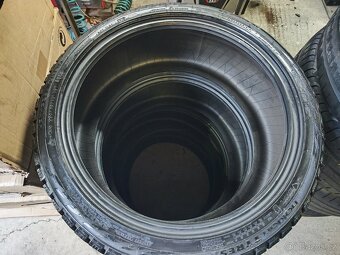 Zimní pneu =NOKIAN= 225/40 R18 - 4