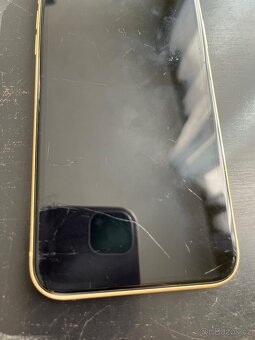 iPhone XR 64GB žlutý - 4