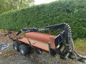 Malotraktor Belarus 320.4 + vyvazecka dříví. - 4