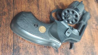 Flobert revolver KORA Brno 2,5" cal. 6mm - 4
