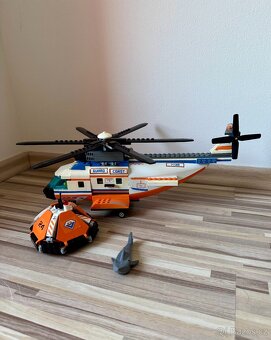 LEGO City 7738 Pobřežní hlídka – vrtulník a záchranný člun - 4