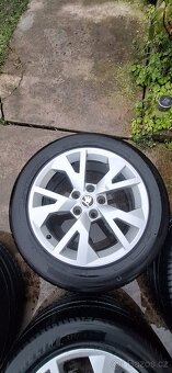 Kola Škoda scout R17 - 4