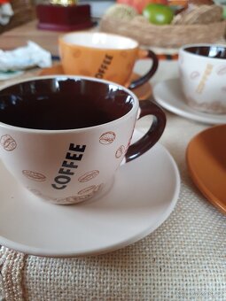 Šálky s podšálky - 4