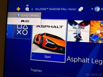 PlayStation 4 + 2 ovladače (PS4 + 2x DualShock) - 4