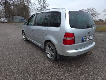 Volkswagen Touran 2.0 TDI 7. Míst - 4