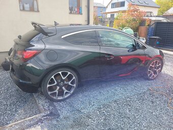 Opel Astra J OPC - 4