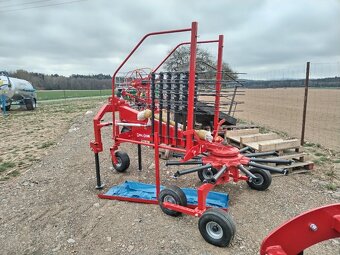 Metal-Technik shrnovač píce 4,2m a 3,6m - 4