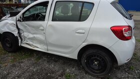 Dacia sandero 1,2 54kw, Rozprodám na náhradní díly - 4