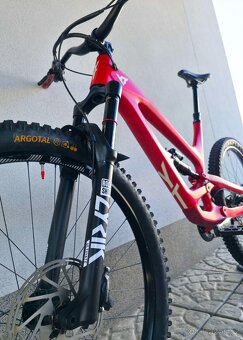 Horské kolo YT Capra CF Pro Carbon 29″ - 4