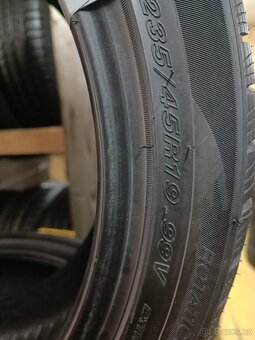 235/45r19 nové zimní godride - 4
