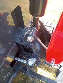 minibagr s kabinou, kabinový bagr, bagr, rypadlo - 4