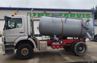 Predám MB AXOR E4 4x2 s cisternou, výborný stav - 4