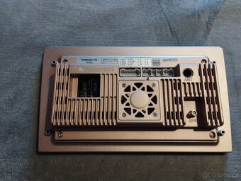 Nakamichi 9" android radio - 4