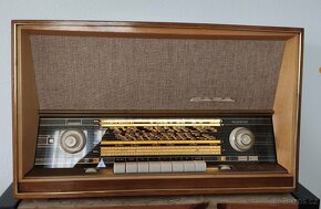 "Restmod" historická radia - čtěte text, prosím - 4