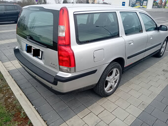 Volvo V70 2,4 D5 AWD 120kW - 4
