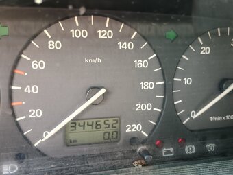 Volkswagen Passat B4 - 4