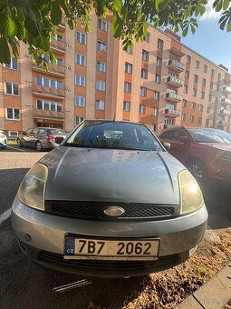 Ford Fiesta 2005 benzín - 4