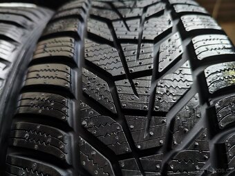Zimní pneu =HANKOOK= 215/55 R18 = 2ks - 4