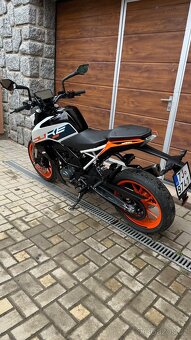 KTM duke 125 2023 - 4