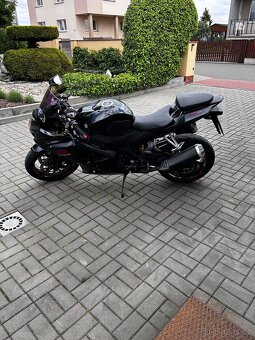Suzuki GSXR 1000 - 4