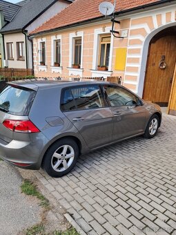 Volkswagen Golf - 4