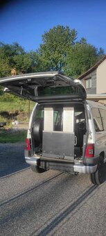 Citroen Berlingo 2.0 HDI S PŘESTAVBOU NA INVALIDNÍ VOZÍK - 4
