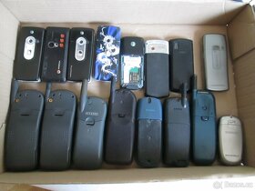 STAR.SBĚR.MOBILY A NABÍJEČKY. - 4