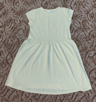 Dívčí šaty a sukně vel. 110-140 - 4