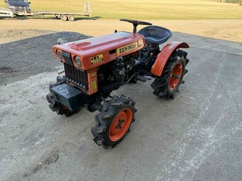 JAPONSKÝ MALOTRAKTOR KUBOTA B6000 4X4 - 4