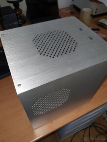 celohliníková PC skříň Sharkoon CA-M mATX krychle - 4