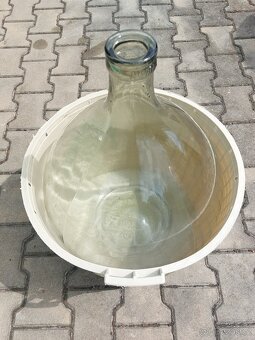 Demižony 54 l s košem IT - 4