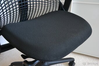 Kancelářská židle Herman Miller Sayl (PC 17800,-) - 4